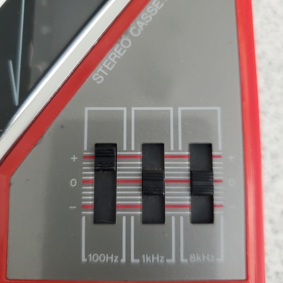 Sanyo stereo cassette player - Picture 3 of 6